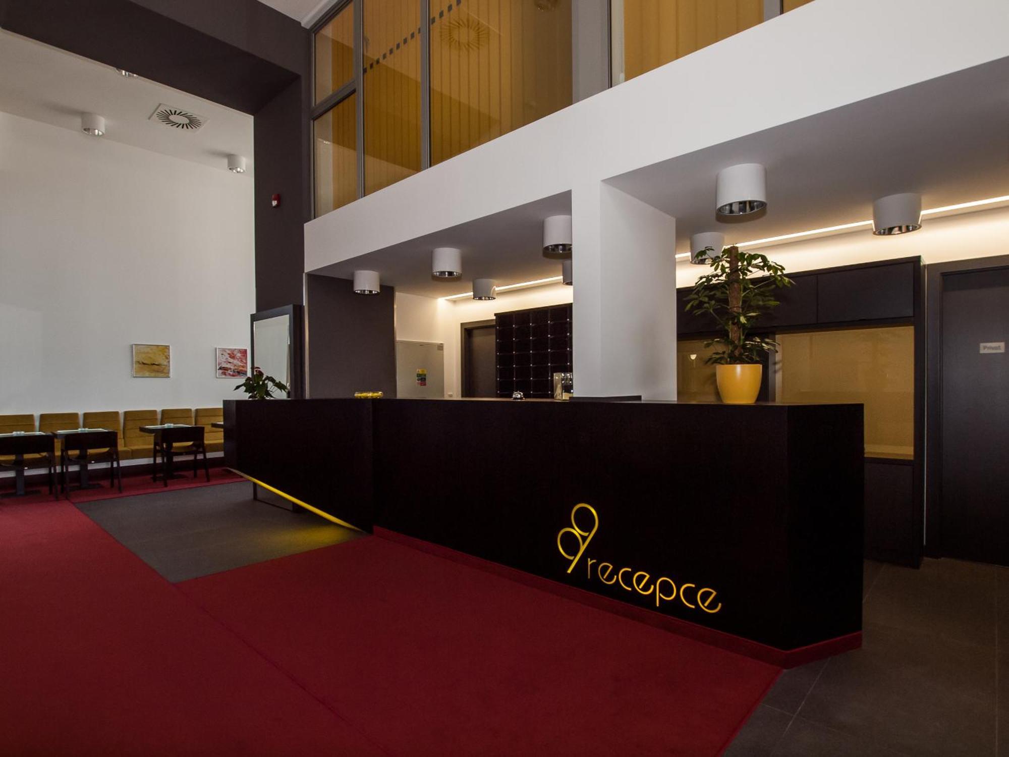 Hotel 99 Chomutov Dış mekan fotoğraf