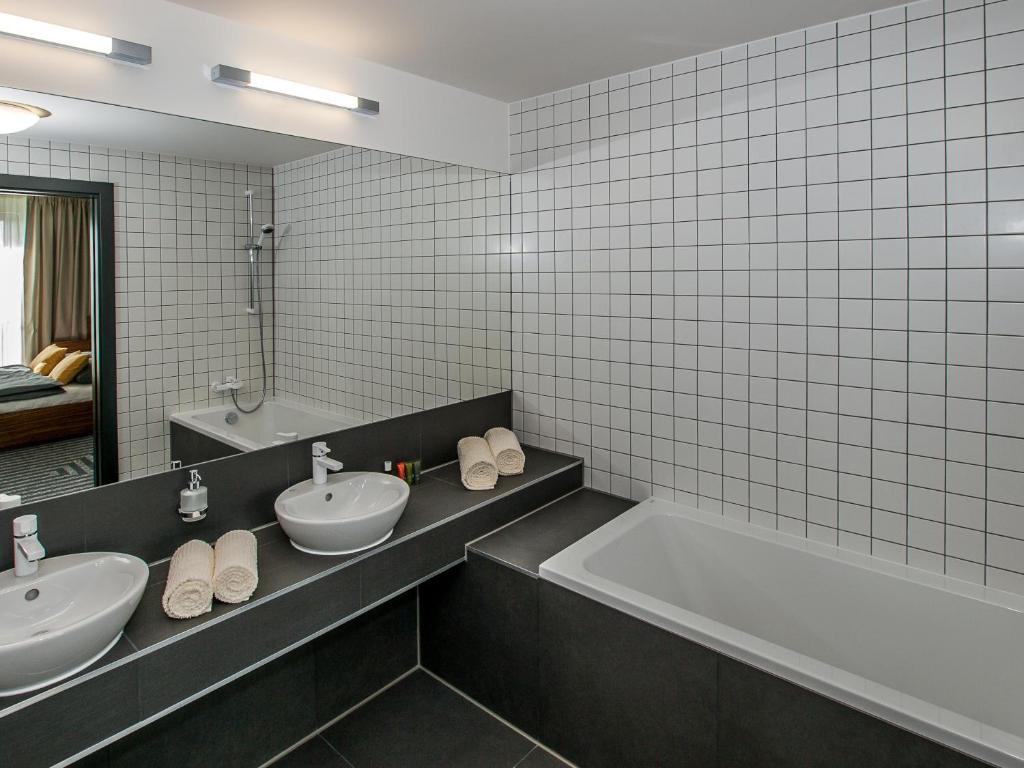 Hotel 99 Chomutov Oda fotoğraf